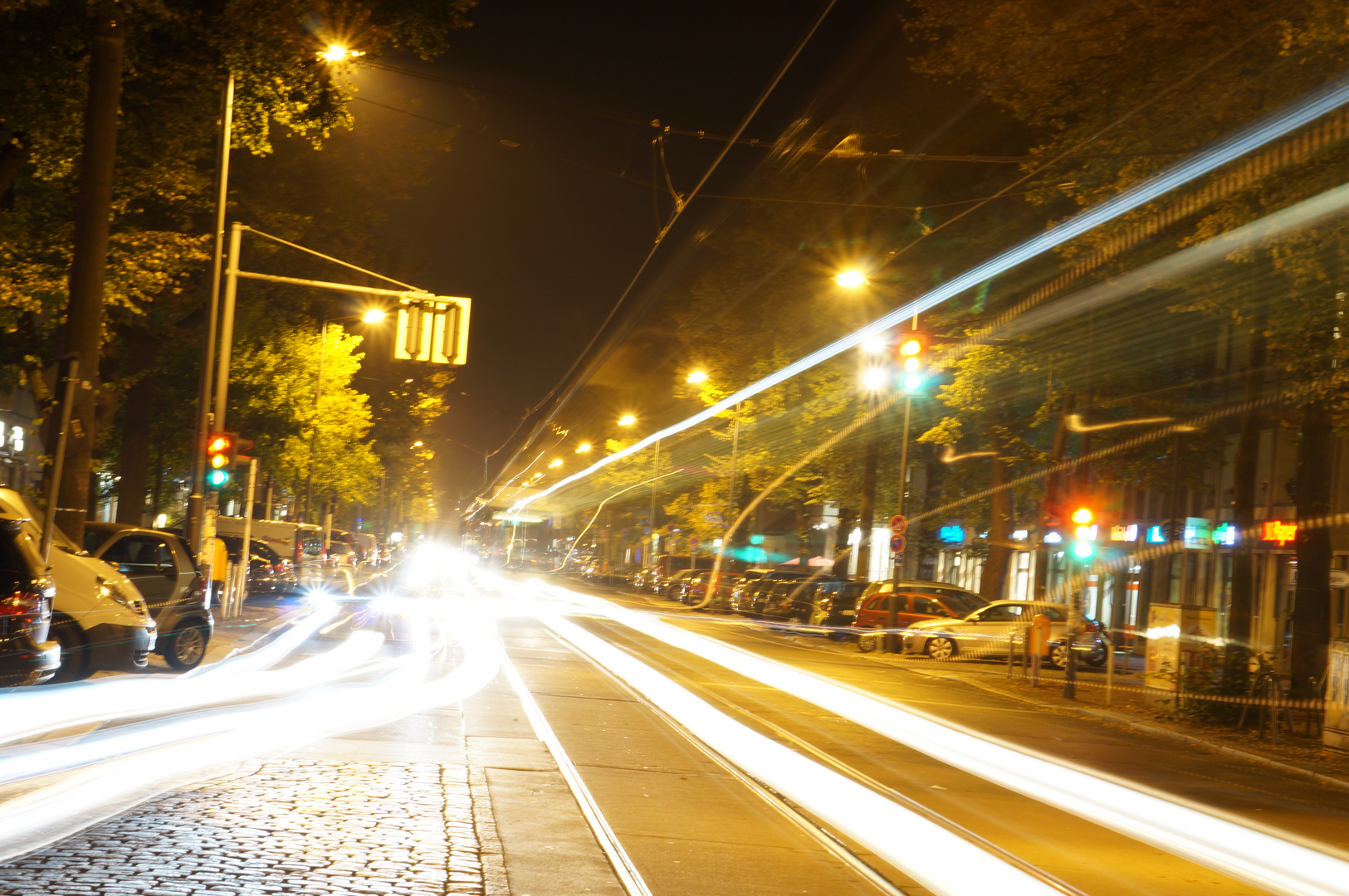 Bölschestr. Berlin mit Strassenbahn am Abend