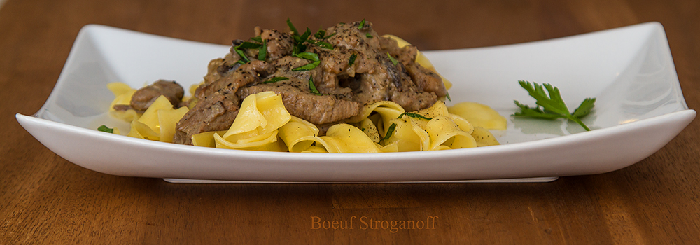 Boeuf Stroganoff auf Bandnudeln