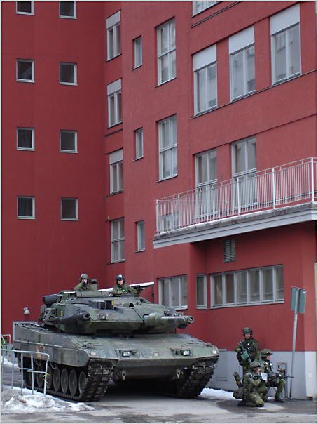 Bogaland 2 - Der Panzer im Hinterhof