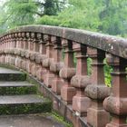 Bogenbrücke im Schlosspark Wolfsgarten