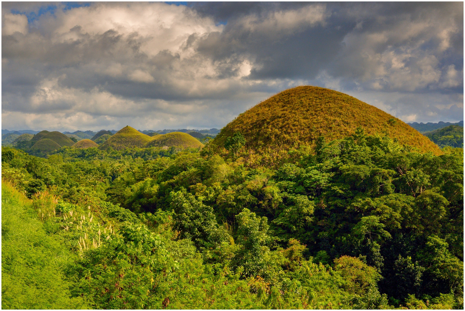 Bohol - Chocolate Hills IV  -  ENDE