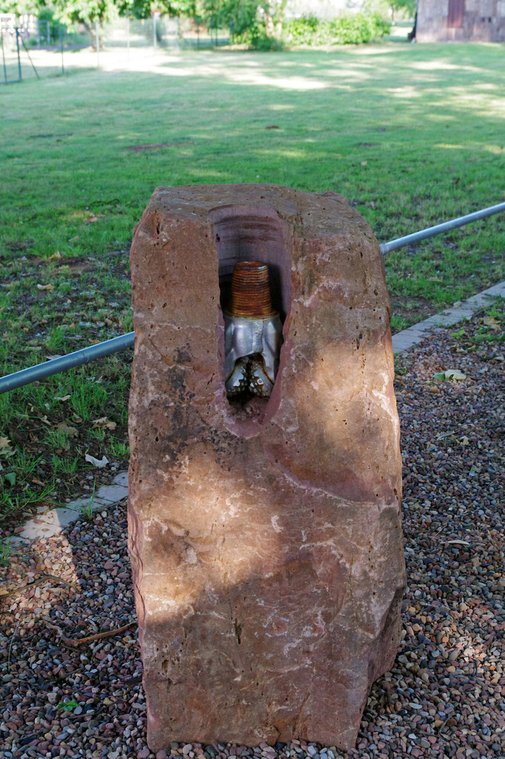 Bohrkopf im Stein