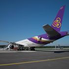 Boing 777 der Thai Airways am Flughafen Zürich