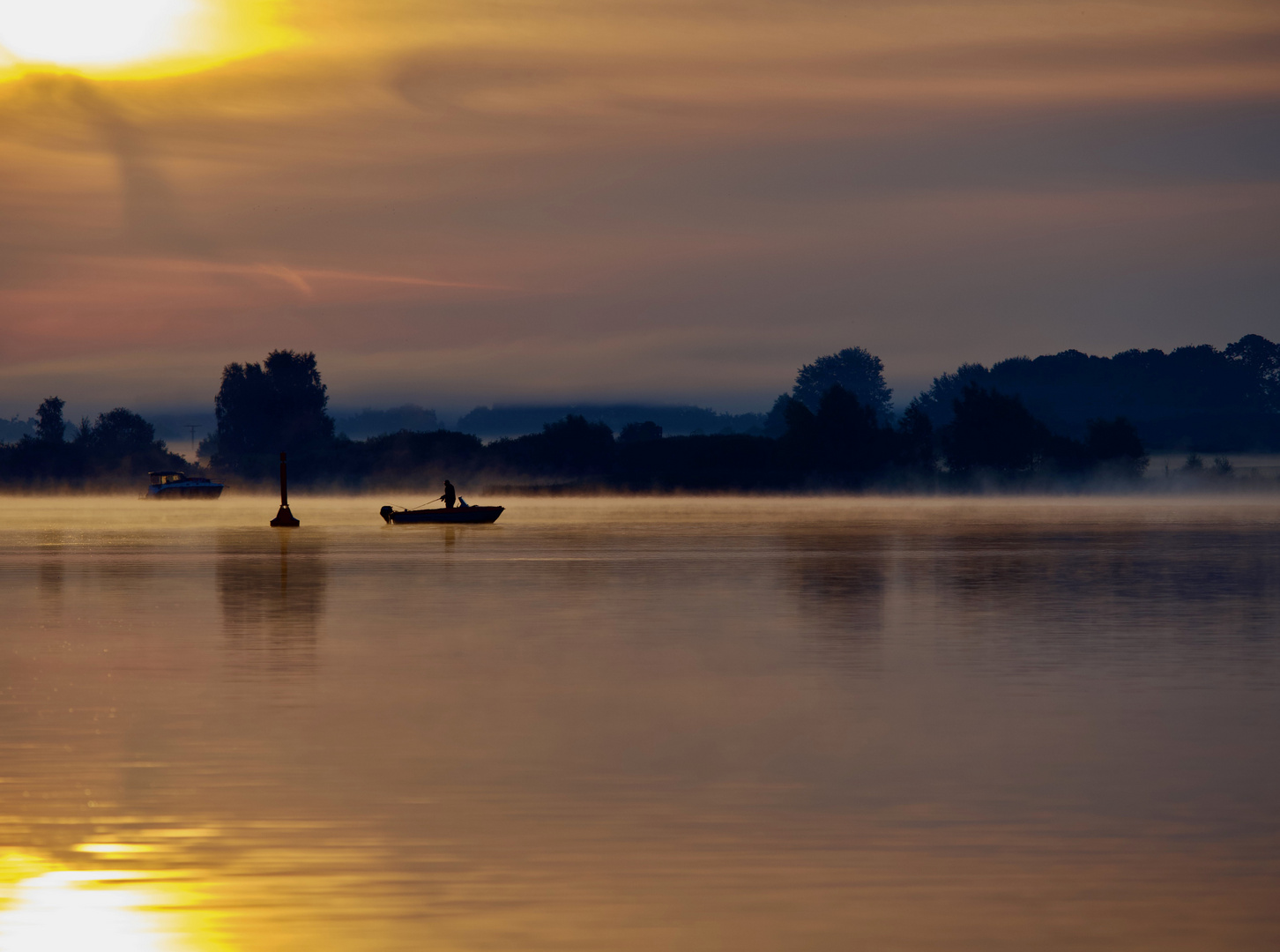 Boje mit Angler