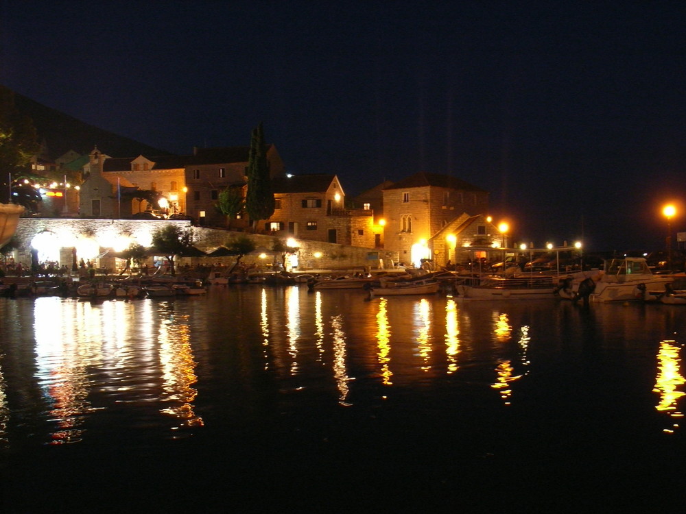 Bol bei Nacht