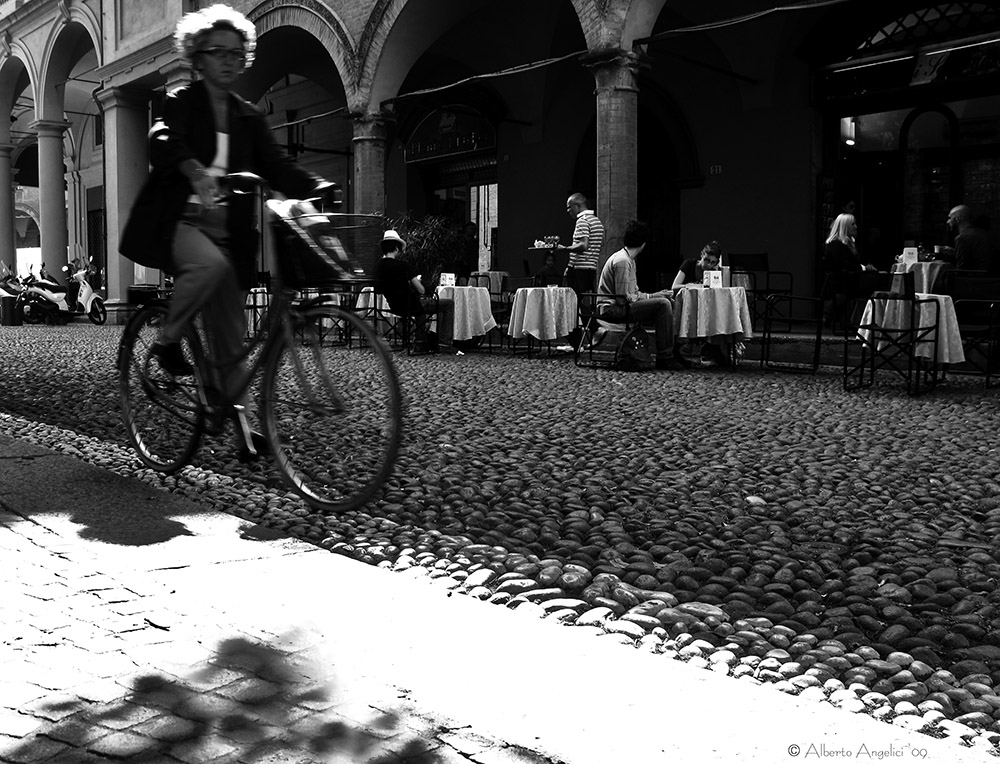 BOLOGNA - PIAZZA SANTO STEFANO