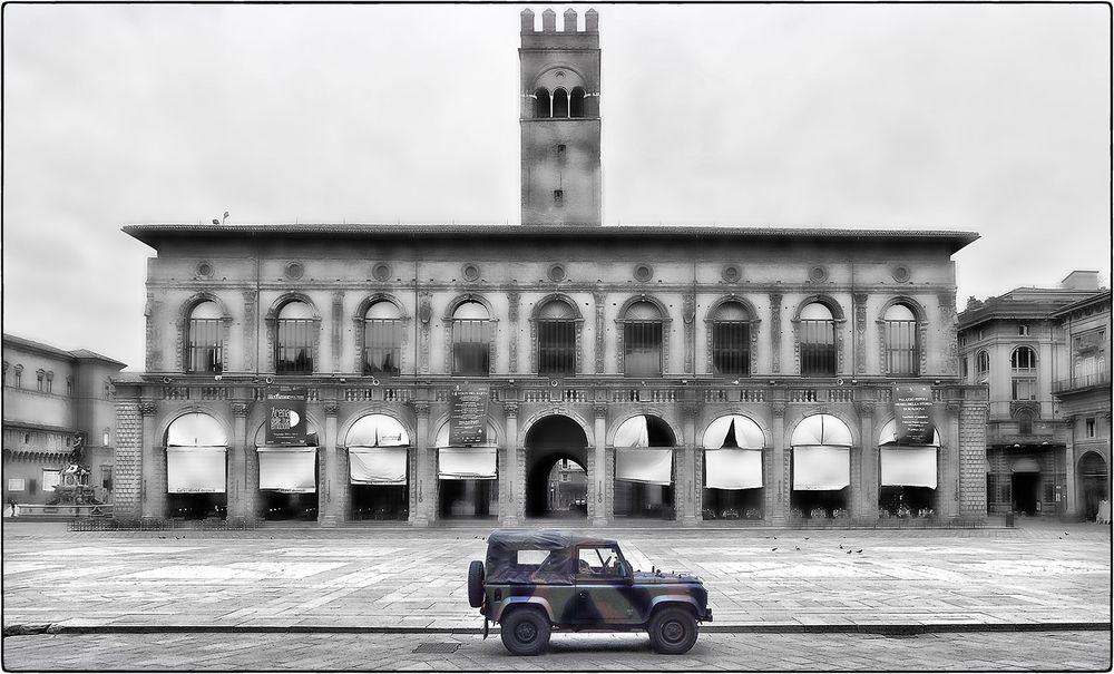 Bologna, P.zza Maggiore ore 06,00