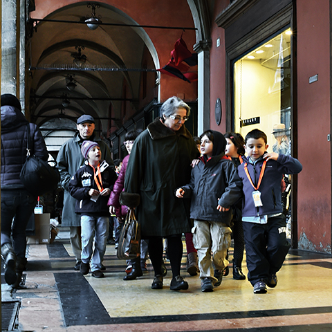 BOLOGNA. SCOLARESCA AL PAVAGLIONE