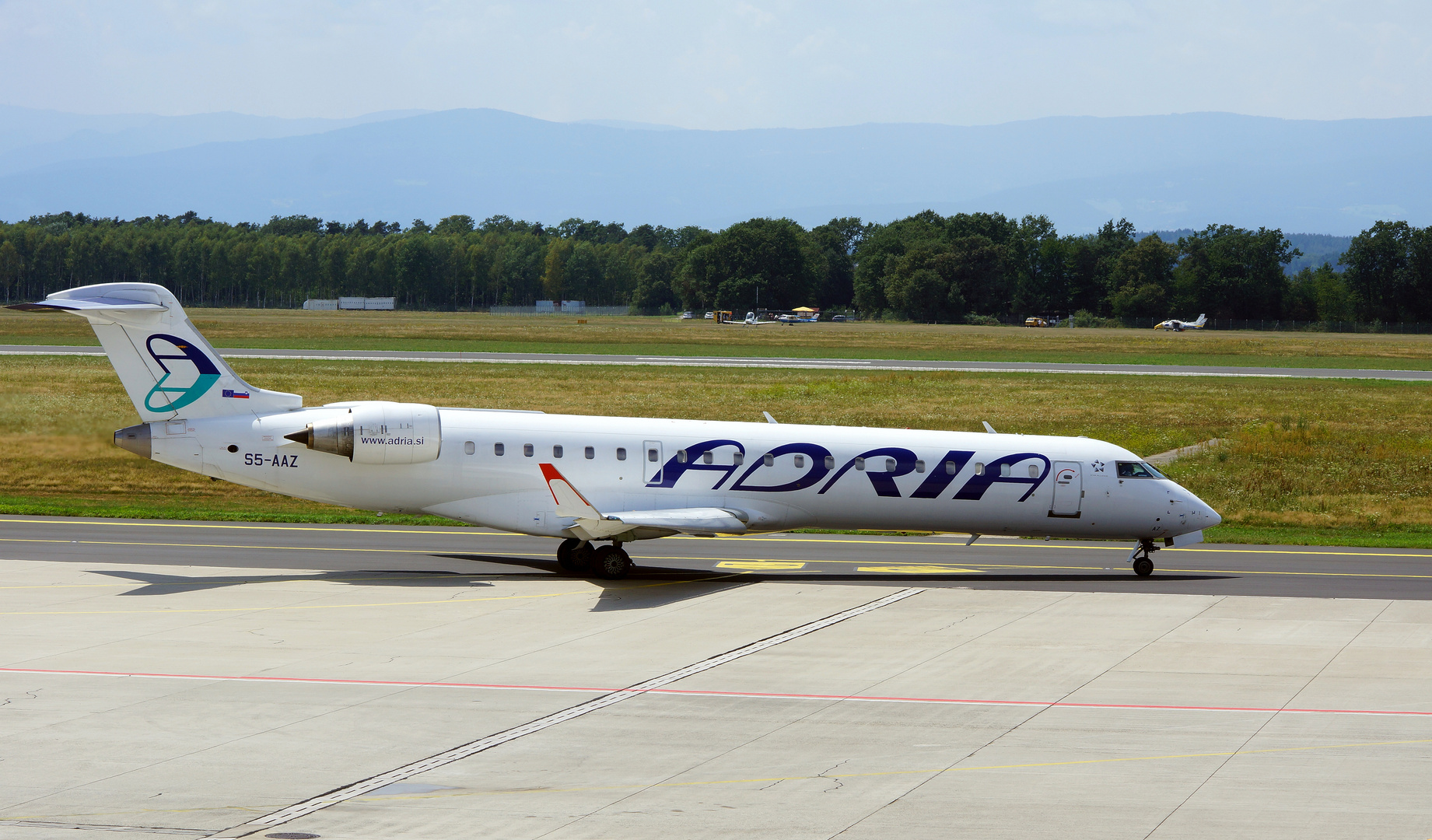 Bombardier CRJ701ER