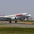 Bombardier CSeries CS100 von Swiss Air