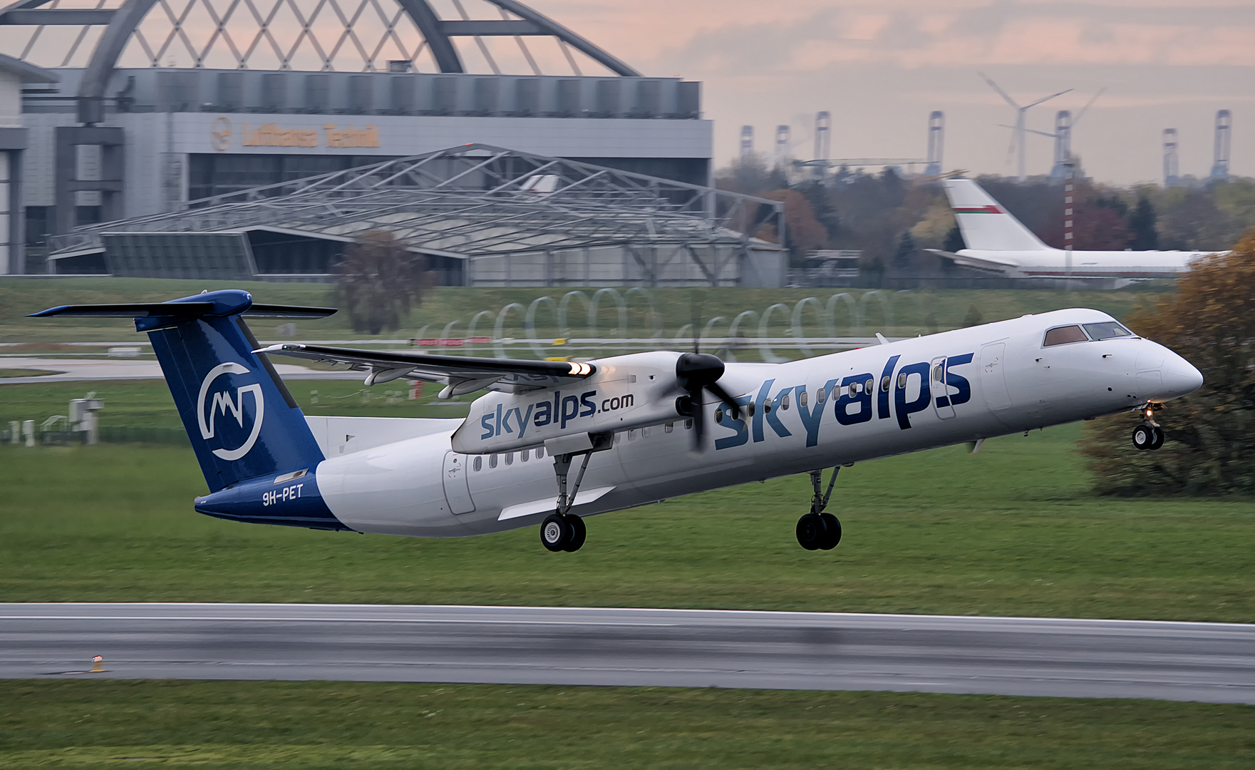 Bombardier DHC-8-400