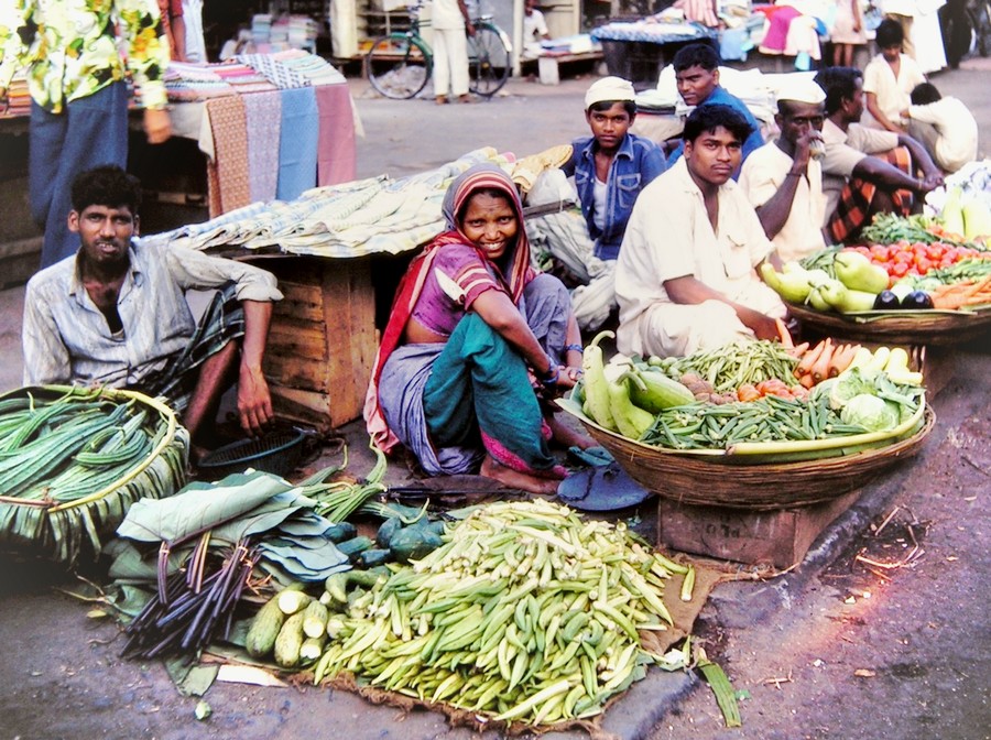 Bombay 1977 - Gemüsemarkt auf der Straße