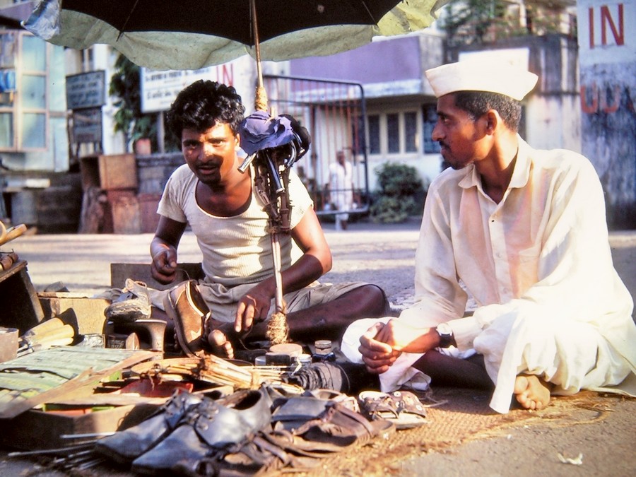 Bombay 1977 - Schuster auf der Straße
