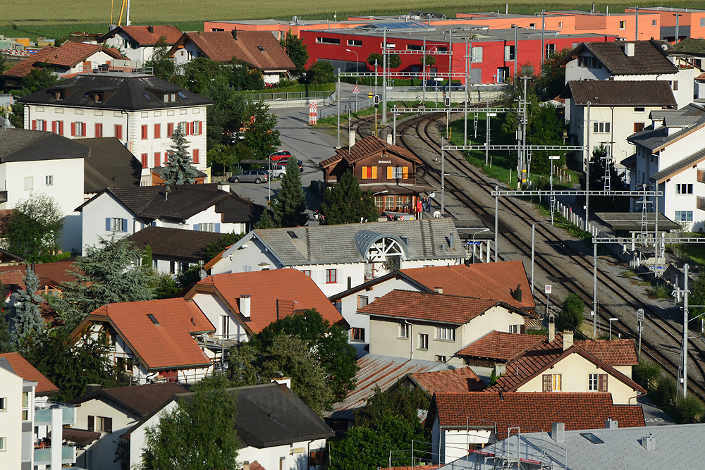 Bonaduz Dorfansicht mit Bahnhof