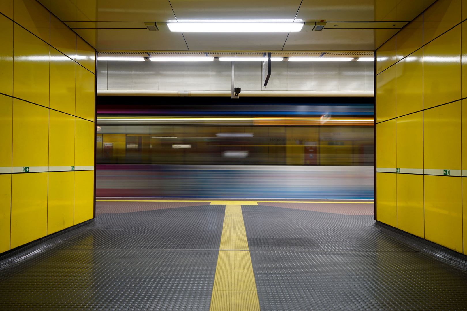 Bonn Heusallee Museumsmeile Bahnsteig