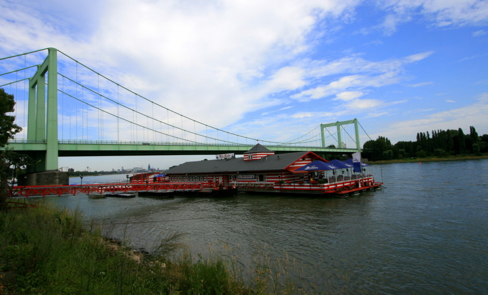 Bonn-Rhein aufwärts