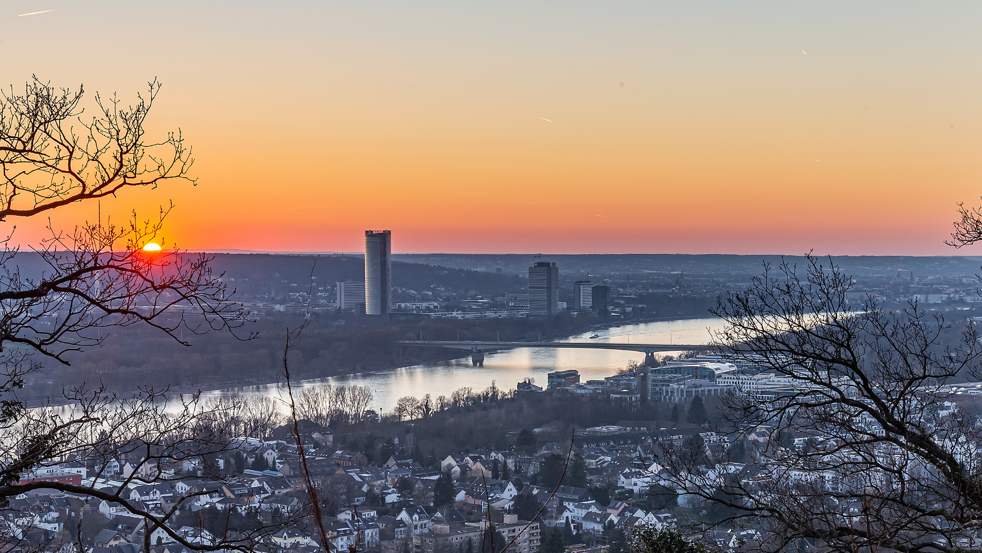 Bonn: Sonnenuntergang von der Schäl Sick