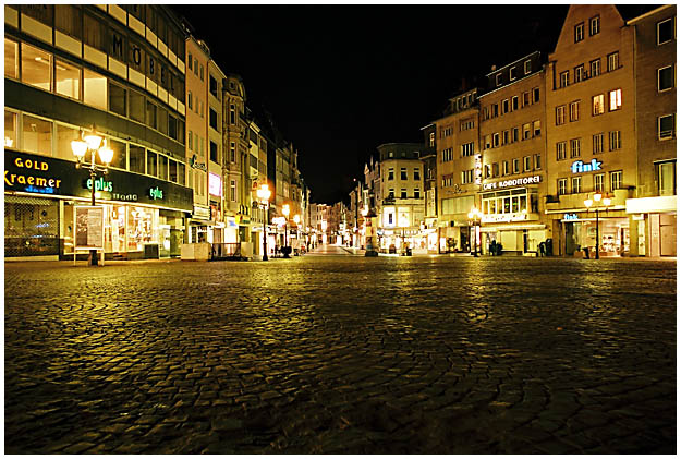 Bonner Marktplatz bei Nacht