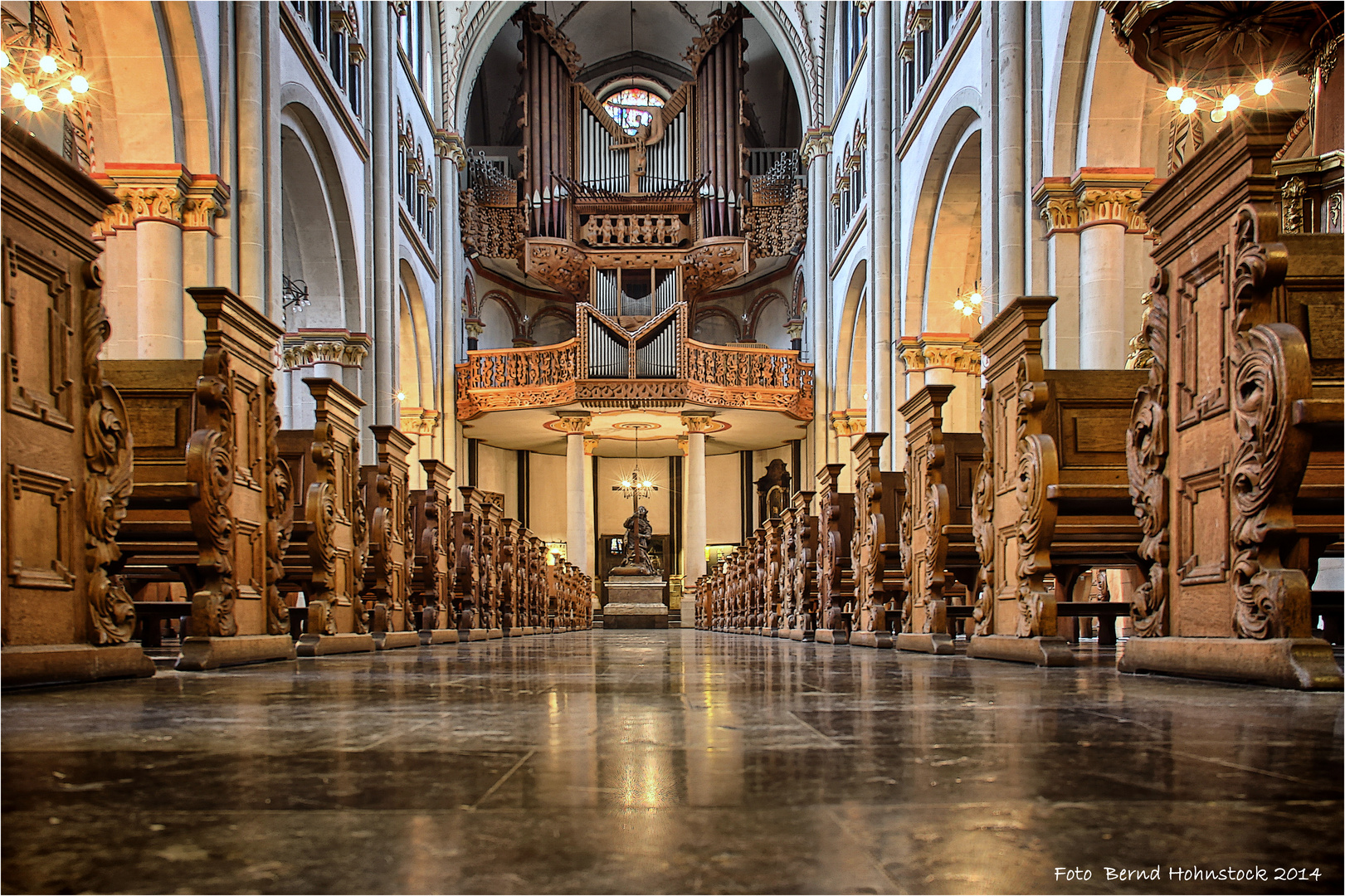 Bonner Münsterbasilika .....