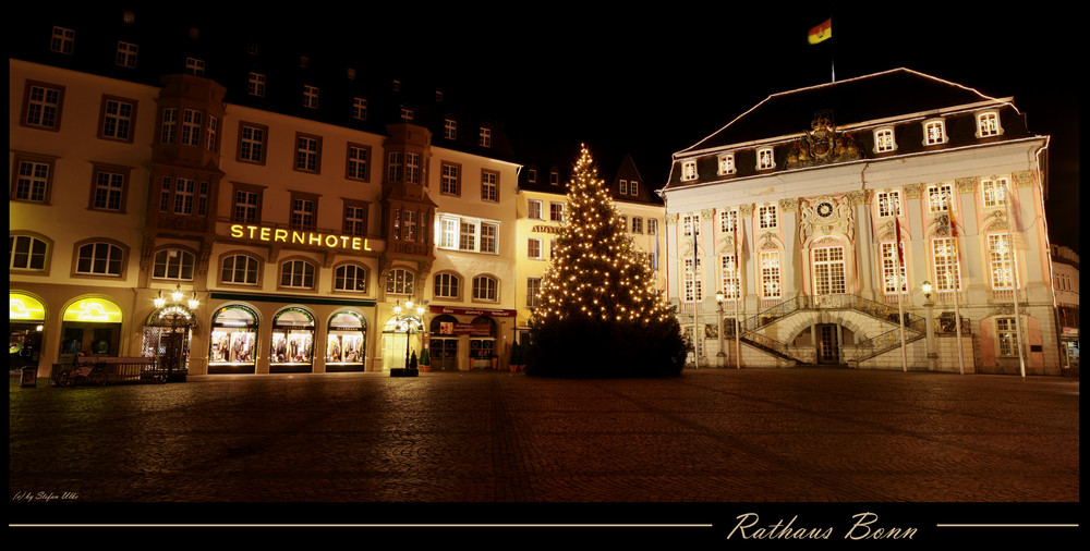 Bonner Rathaus in der Weihnachtszeit *Quiz - Wo ist der Fehler*