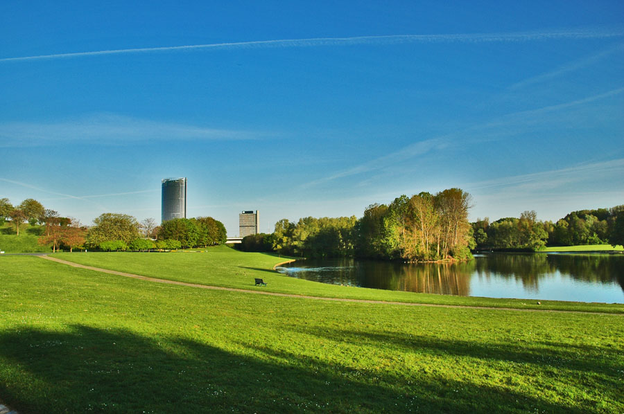 Bonner Rheinaue-Post Tower-UN Gebäude