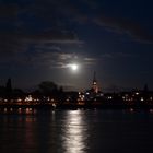 Bonn/Rhein bei Vollmond