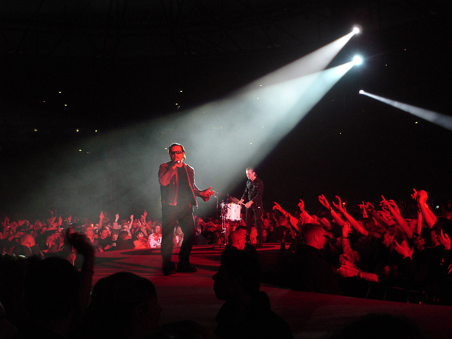 Bono auf dem Ring