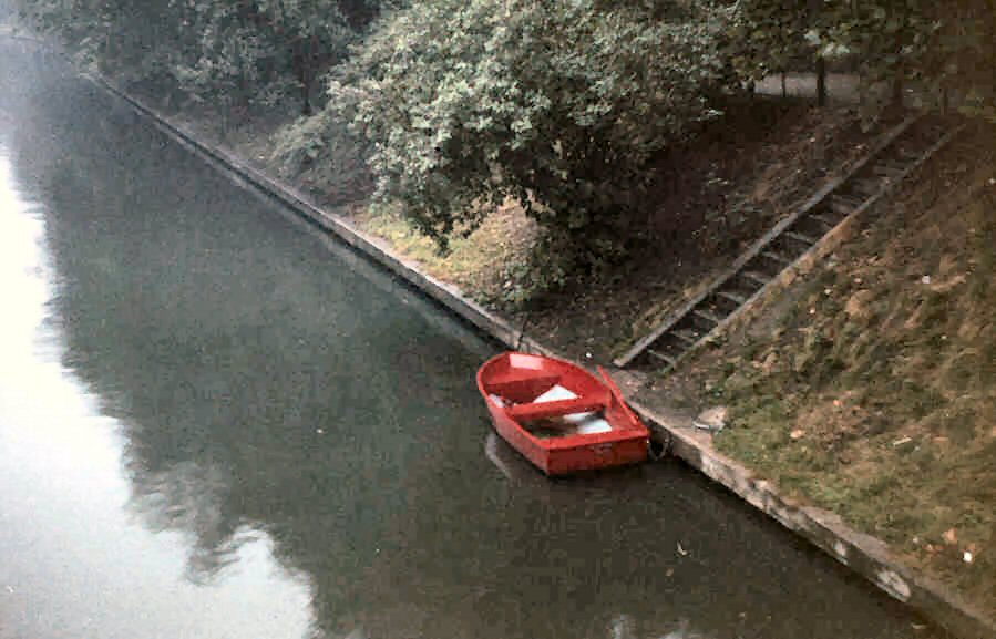 Boot am Landwehrkanal In Berlin