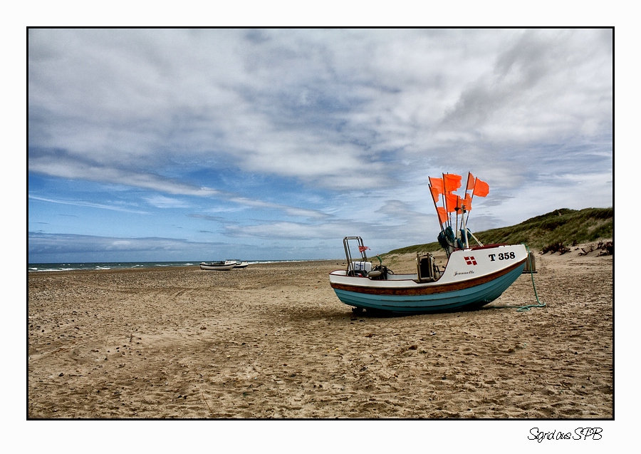 Boot am Strand ...