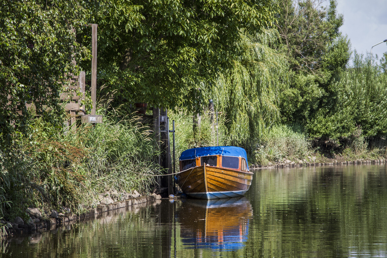 Boot an der Lühe