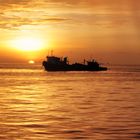 Boot bei Sonnenuntergang 