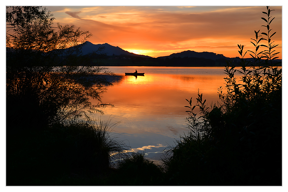 Boot im Abendlicht