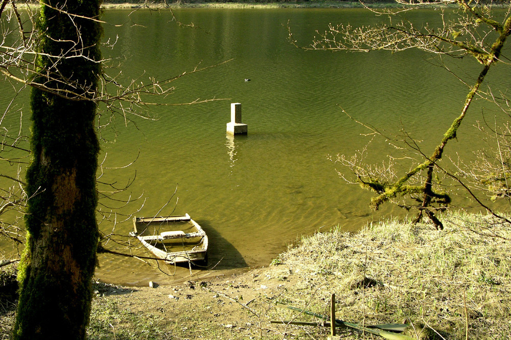 Boot im Doubs / Jura