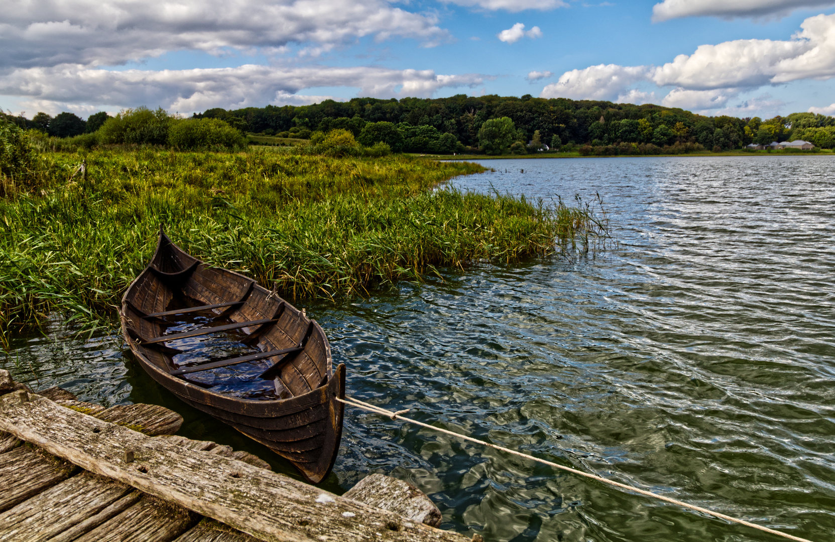 Boot im Haithabuer Hafen