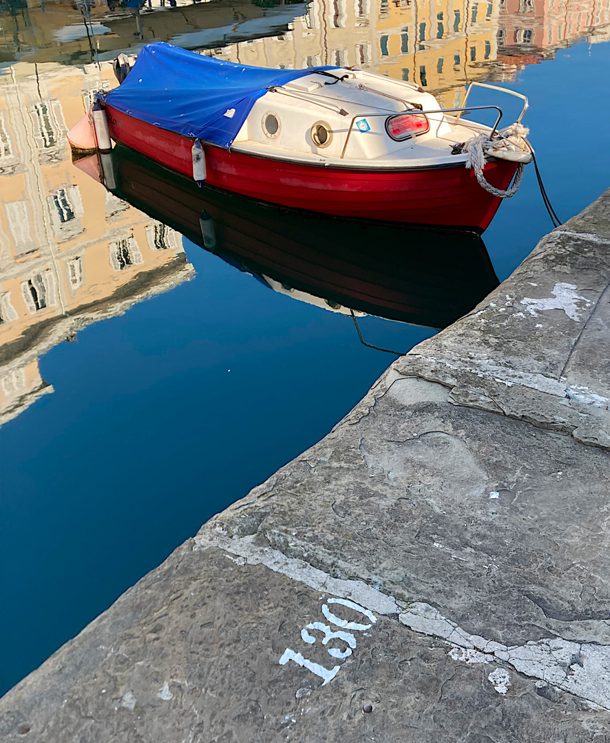 Boot im Kanal von Triest