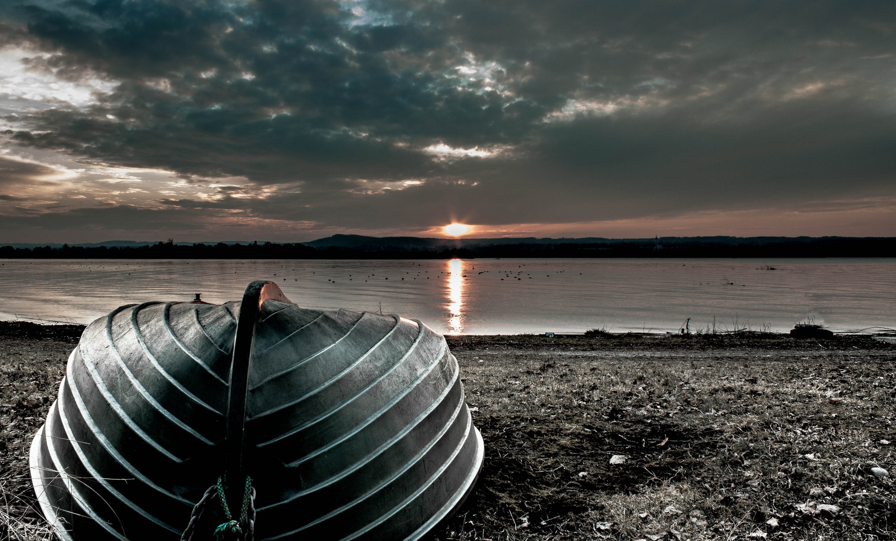 Boot im Sonnenuntergang