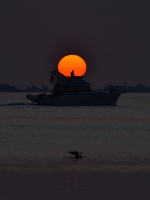 Boot im Sonnenuntergang
