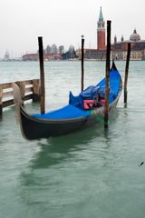 Boot in unruhiger Parkstellung - Venedig