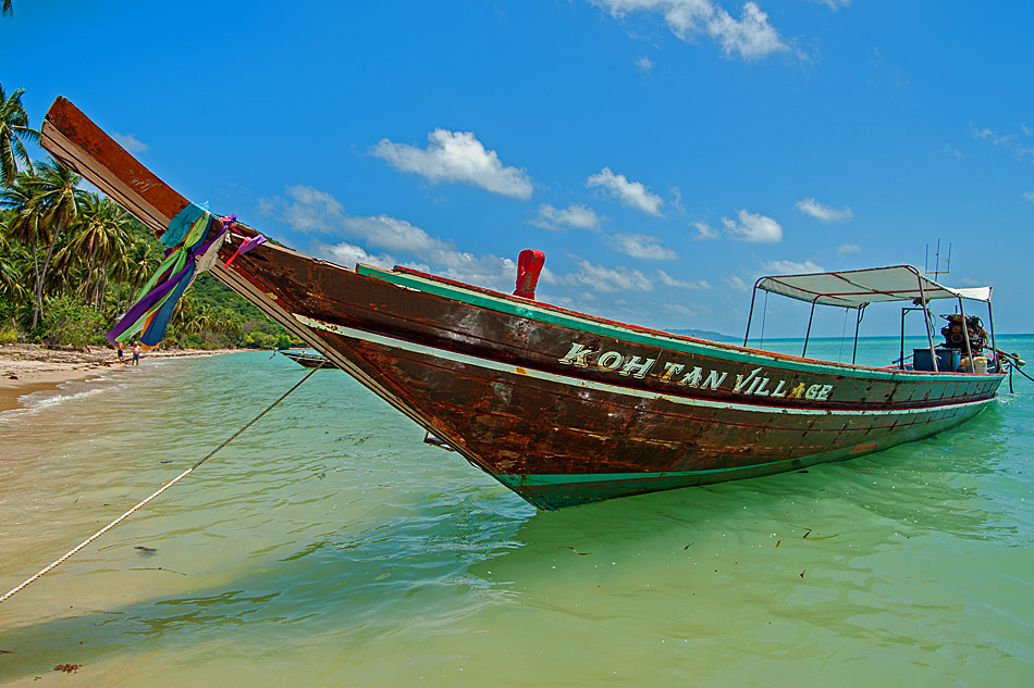 Boot Koh Taen