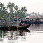 Boot versus Hausboot 1 Indien