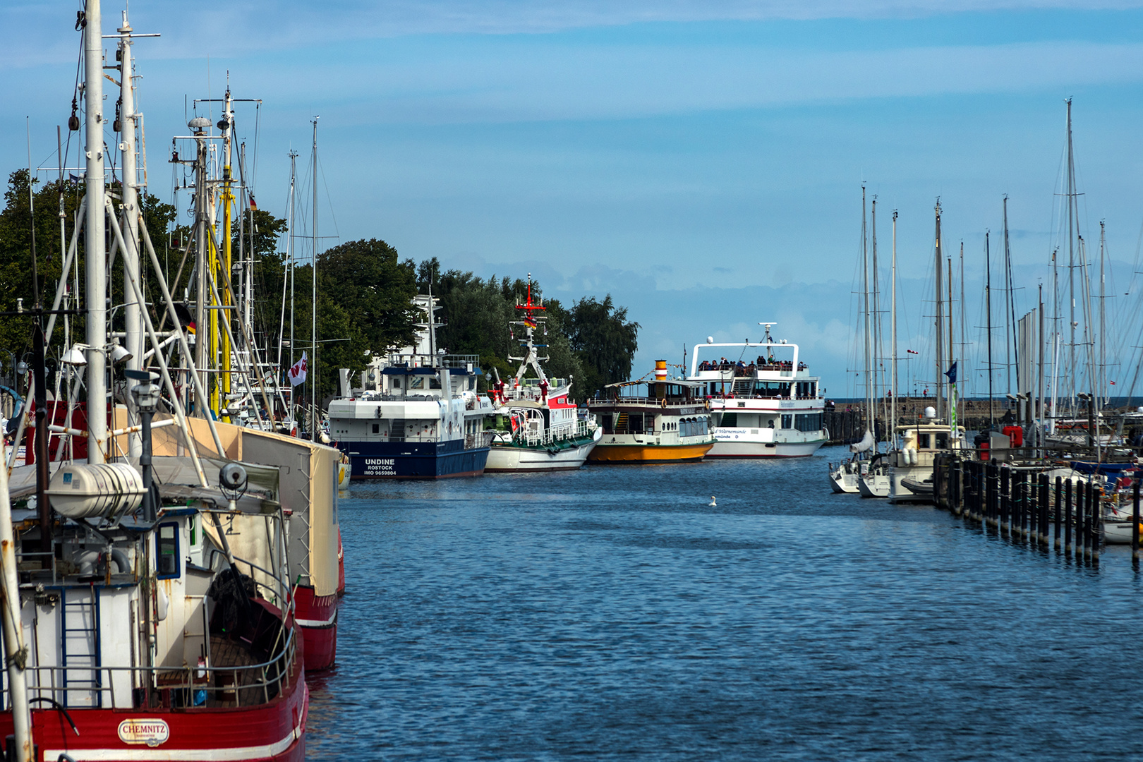 Boote "Am Alten Strom" gestaffelt