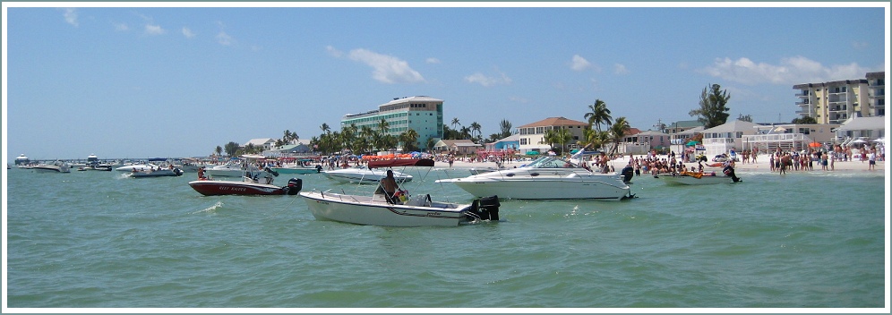 Boote am Fort Myers Beach