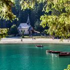 Boote am Pragser Wildsee.