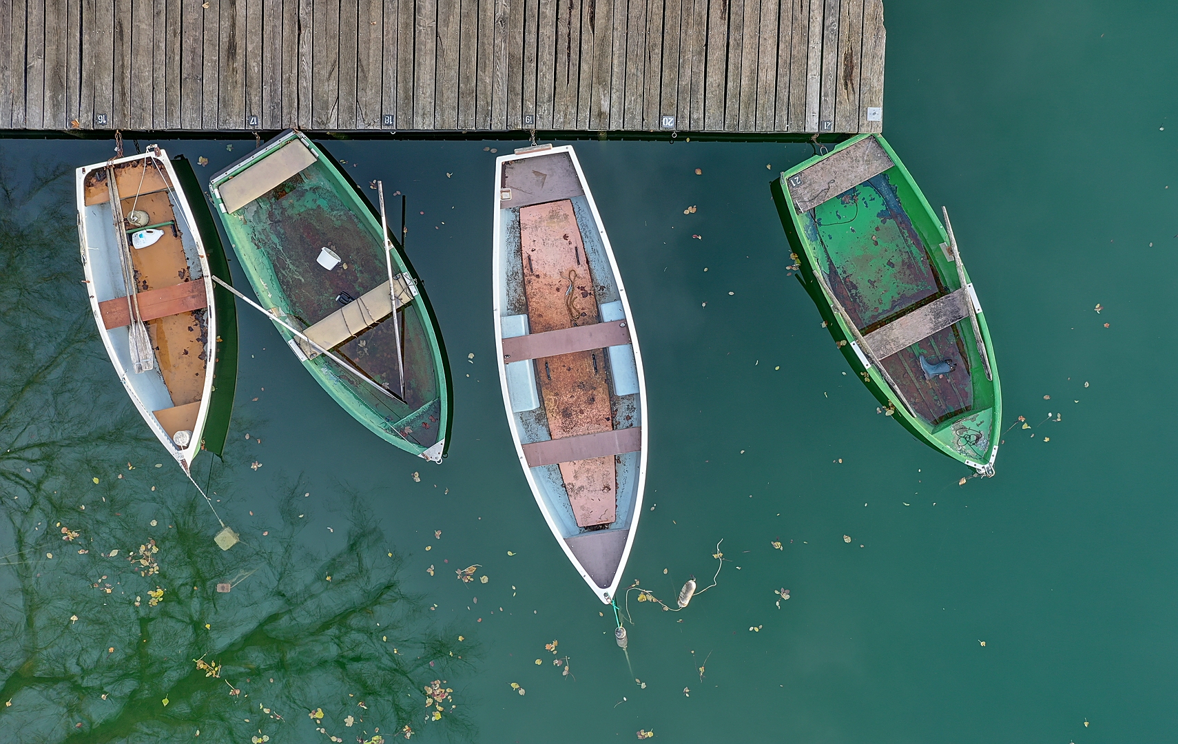 Boote am Steg