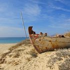 Boote am Strand von Naxos