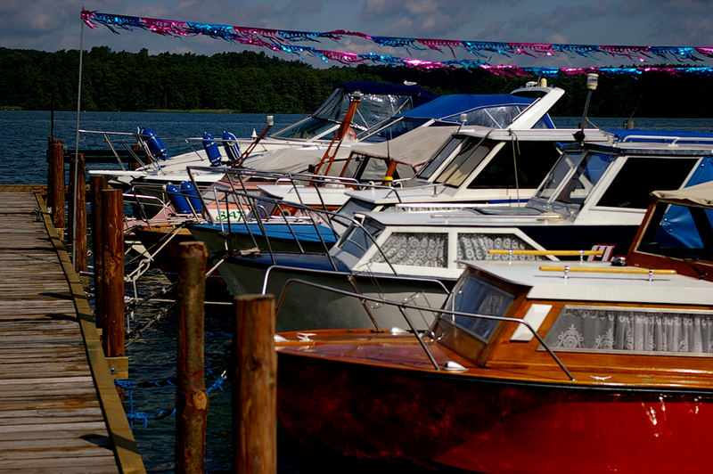 boote auf dem werbelinsee in brandenburg01