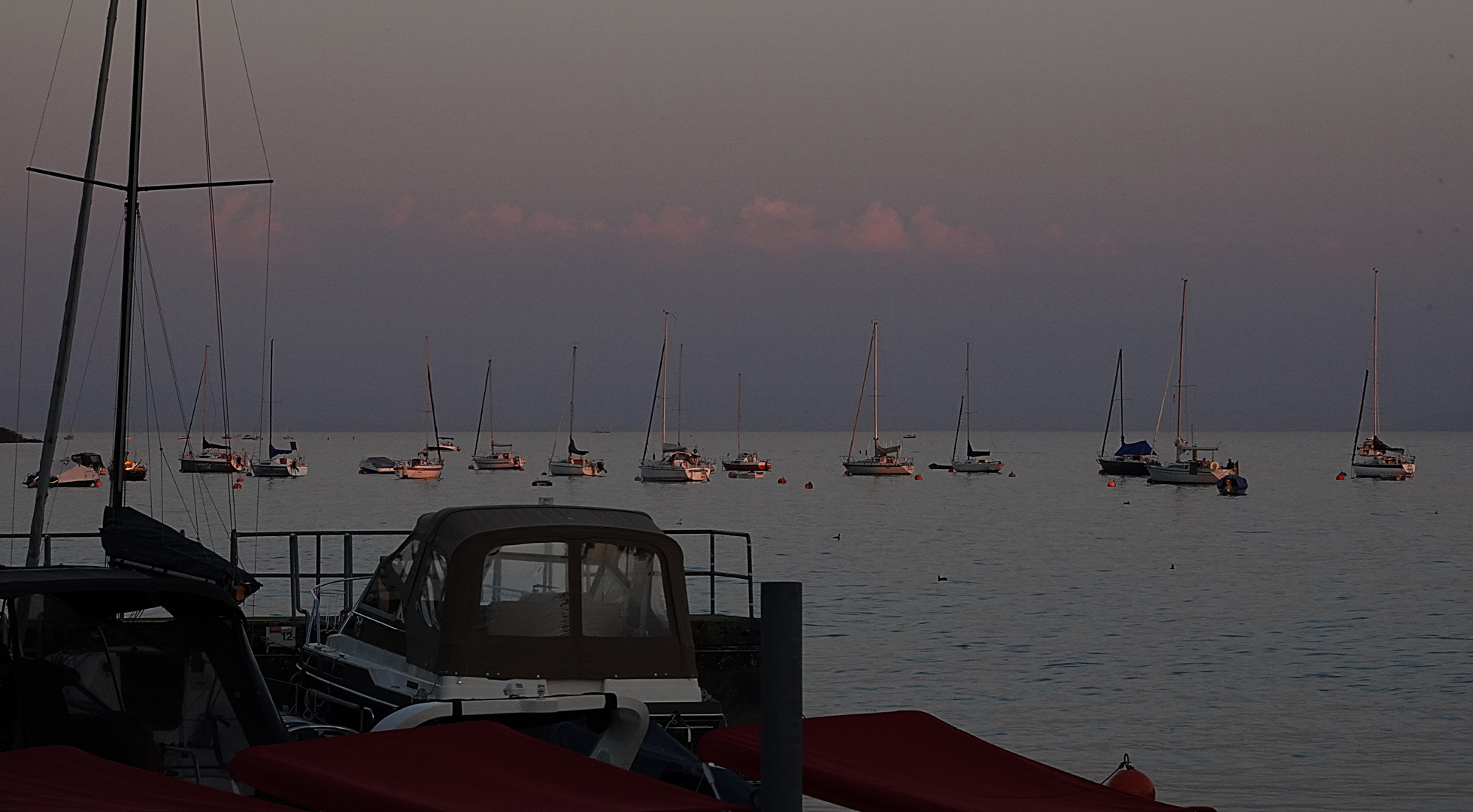 Boote im Abendlicht