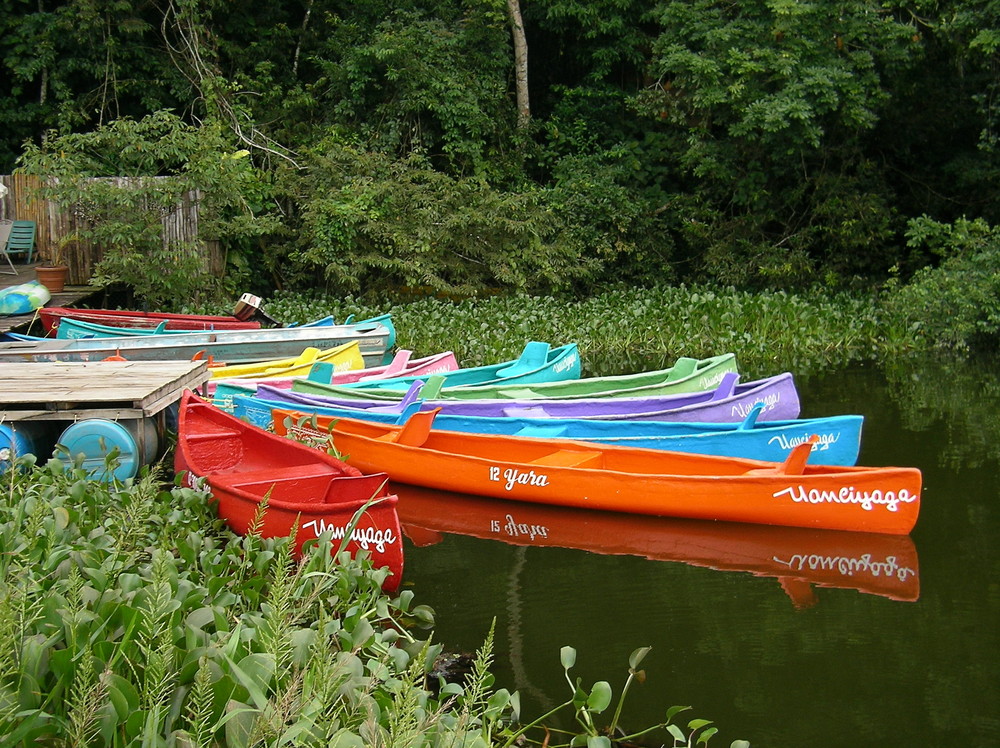 Boote im Catemaco-See (Mexiko)