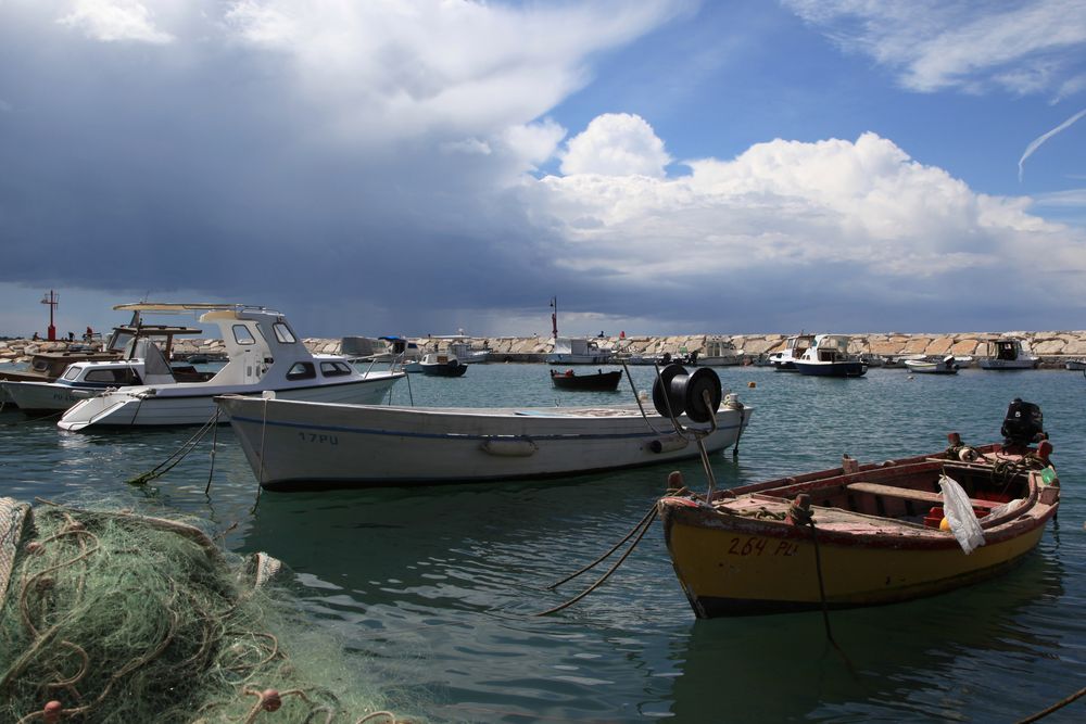 Boote im Hafen von Fazana