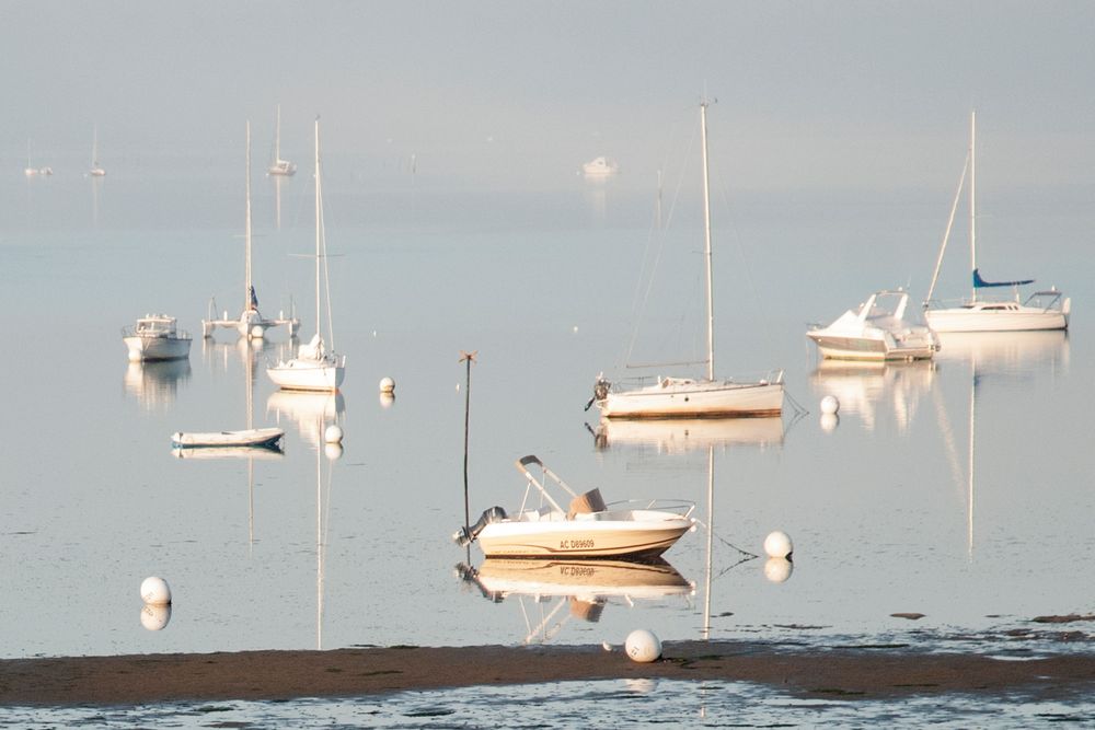 Boote im Morgendunst